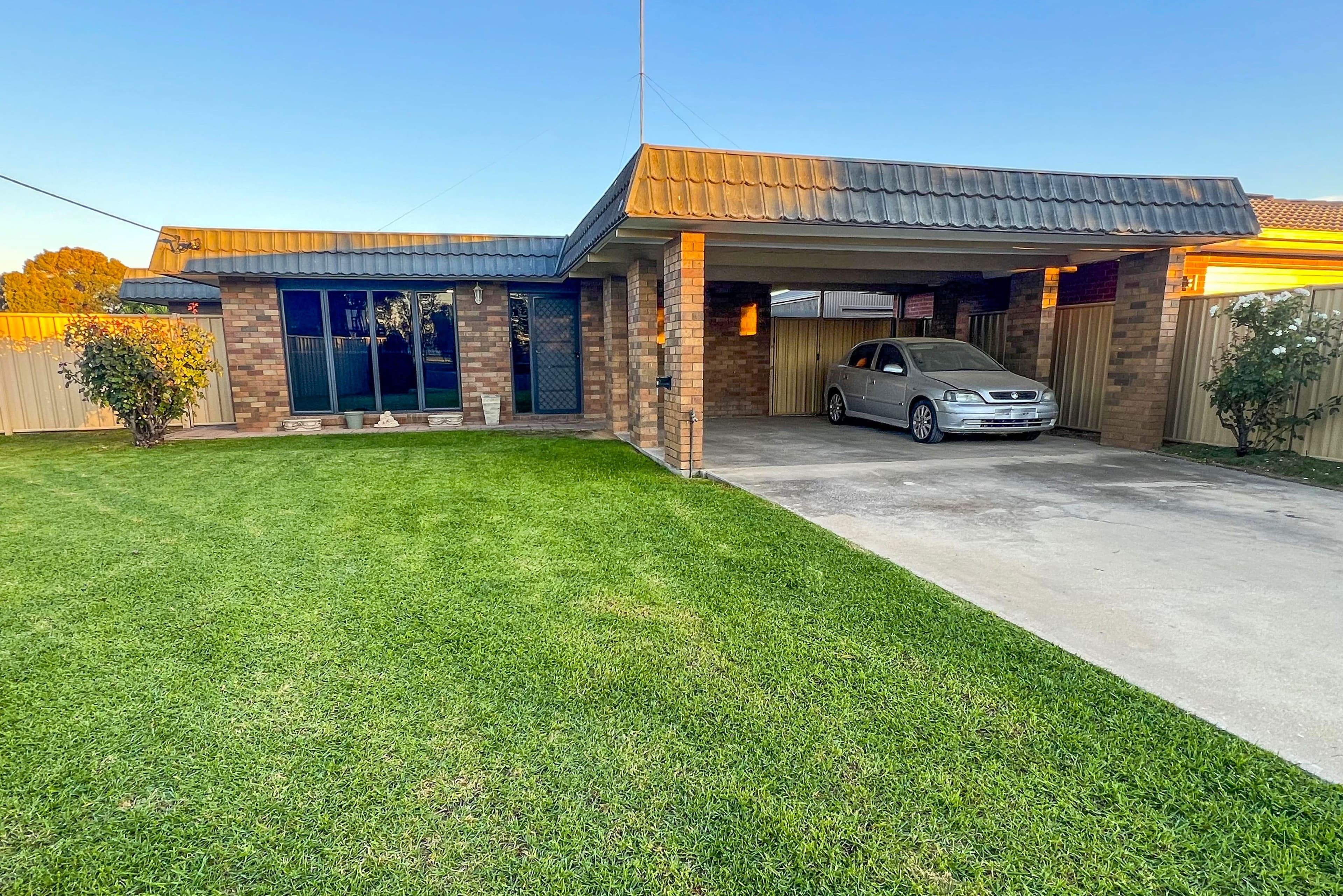 4 Adele Court, Deniliquin NSW 2710, Deniliquin - Image 1