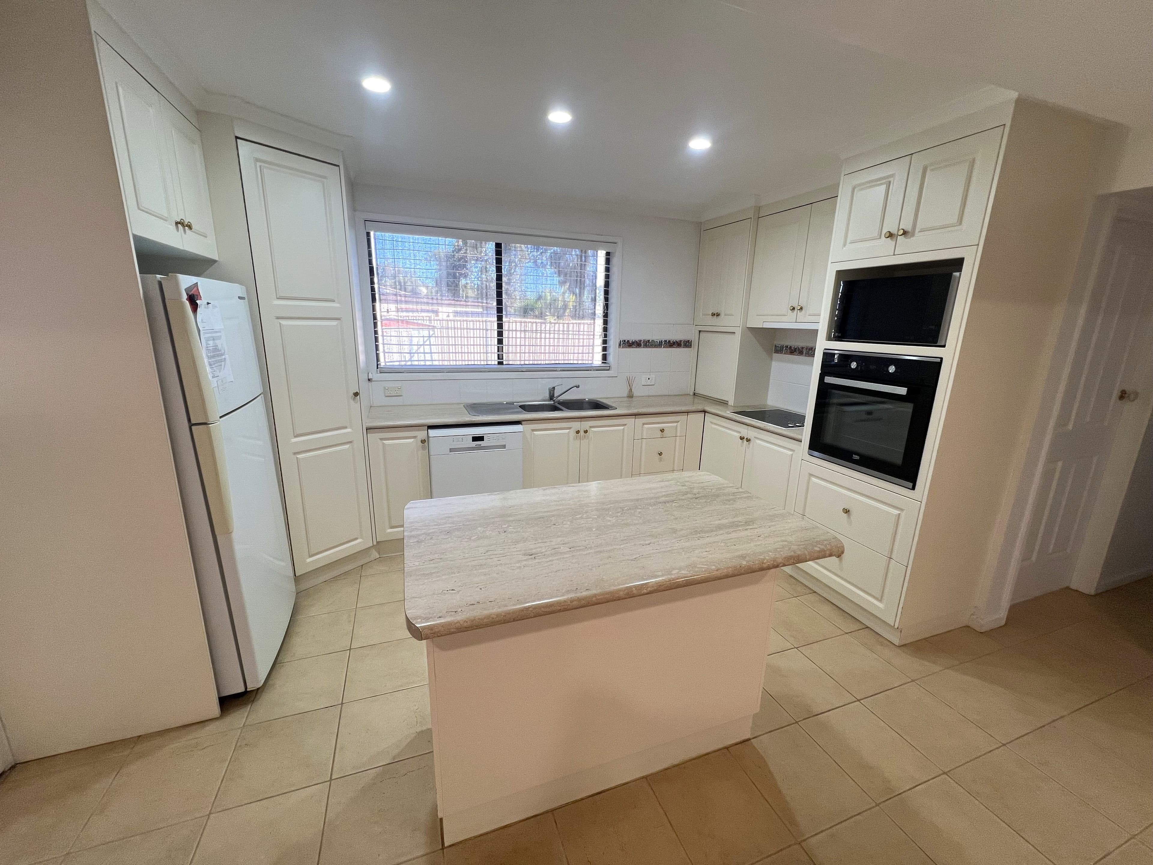 4 Adele Court, Deniliquin NSW 2710, Deniliquin - Thumbnail 3