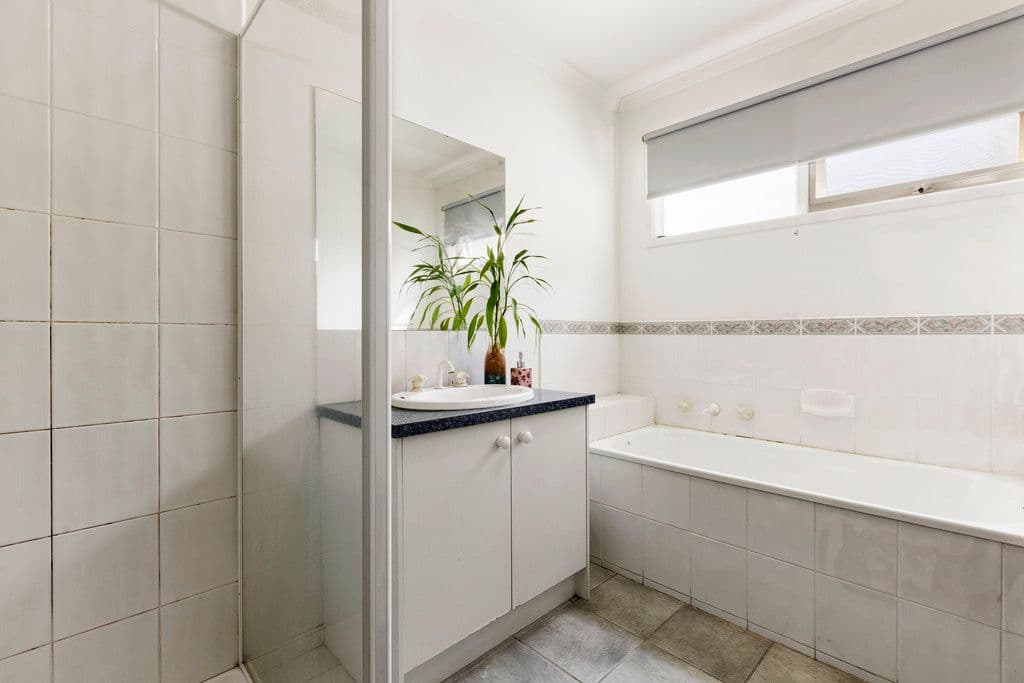19 Crown Close, Oakleigh East VIC 3166, Oakleigh East - Thumbnail 5