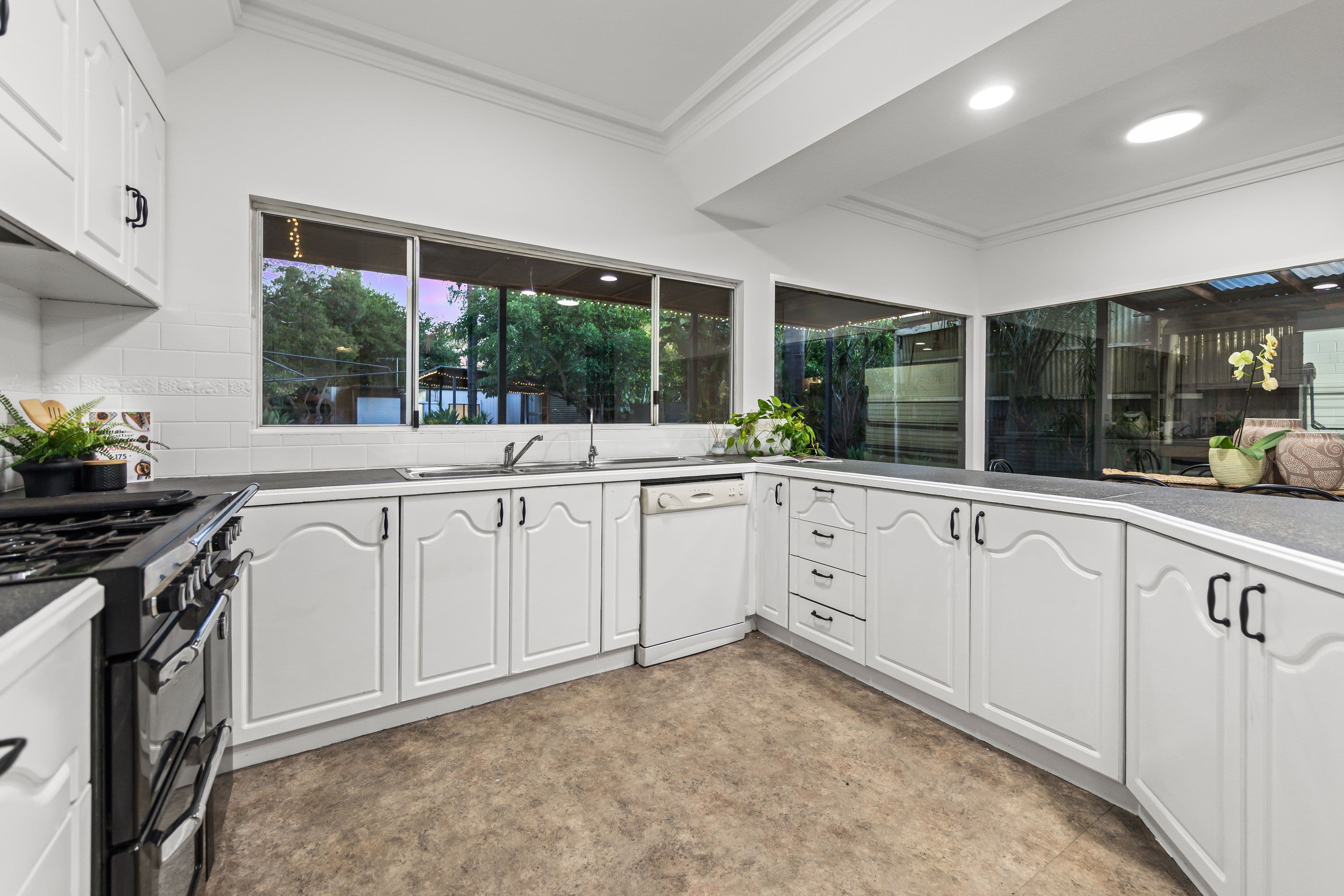 32 Bishops Avenue, Alberton SA 5014, Alberton - Thumbnail 3