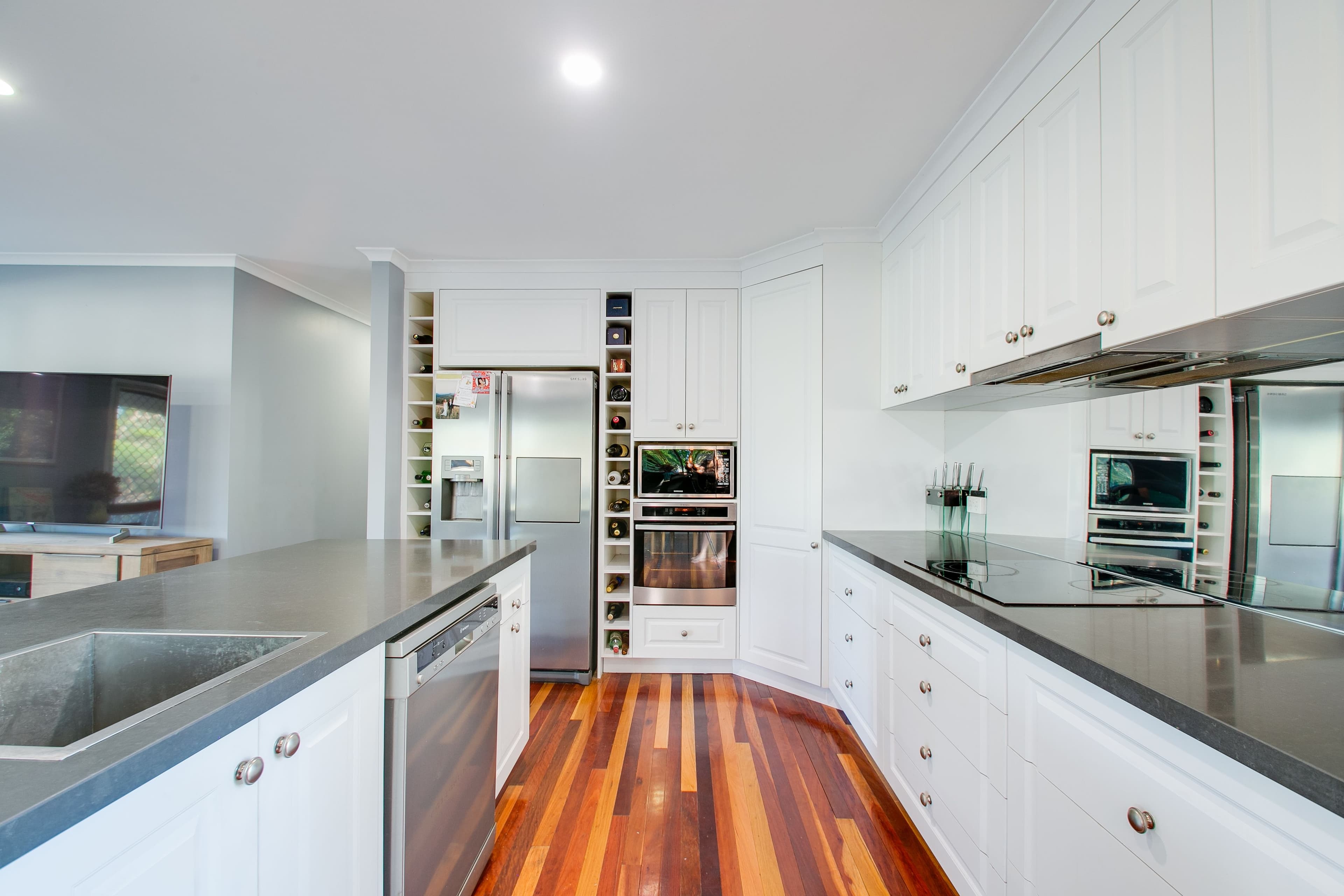 33 Lloyd George Street, Eastern Heights QLD 4305, Eastern Heights - Thumbnail 2