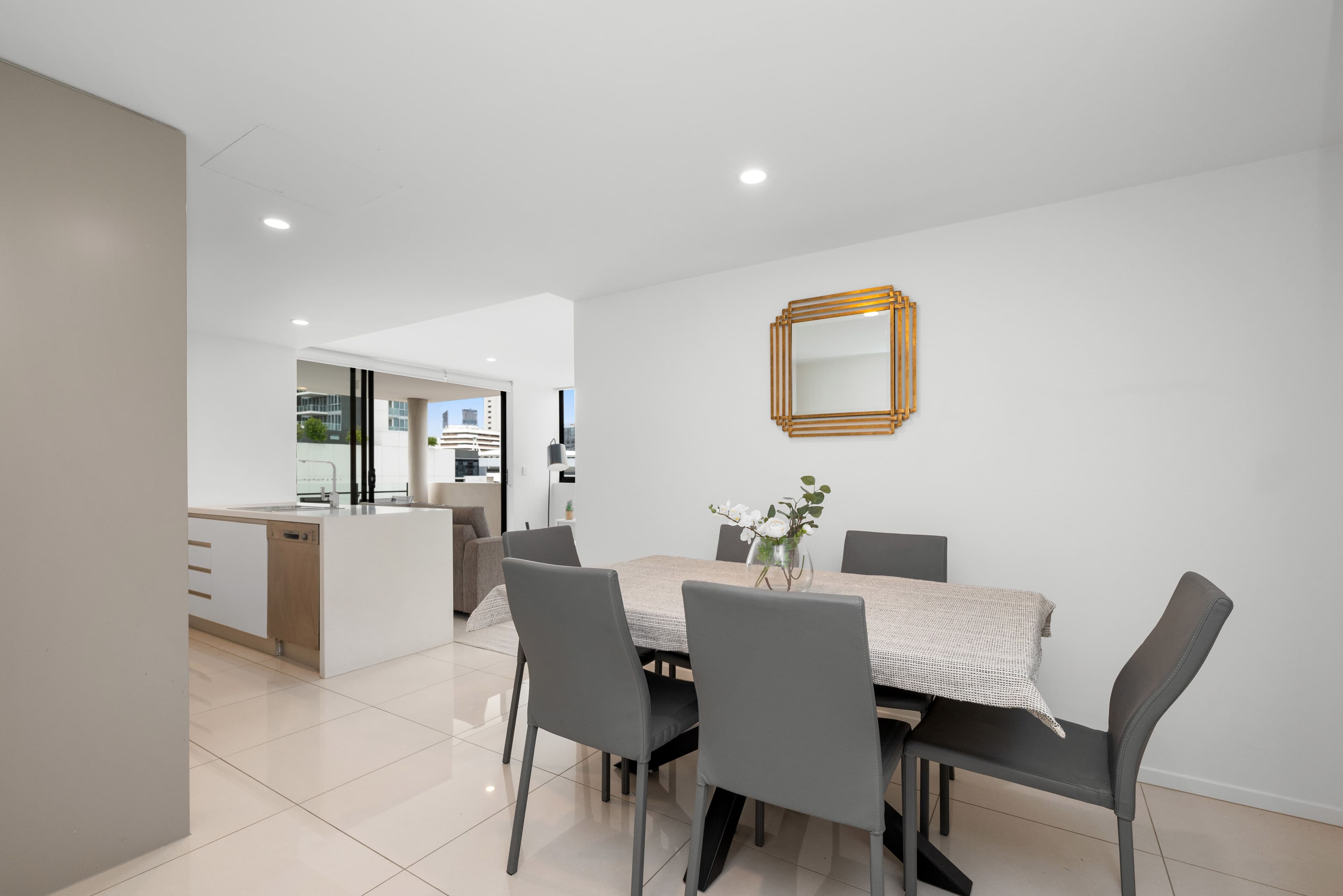 45 Wellington Road, East Brisbane QLD 4169, East Brisbane - Thumbnail 2
