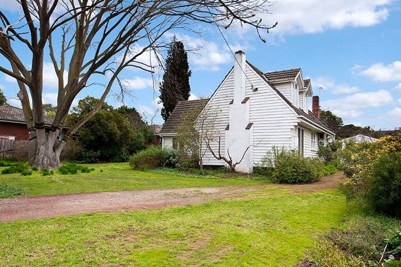 24 Strathallan Road, MACLEOD VIC 3085, Macleod - Thumbnail 2