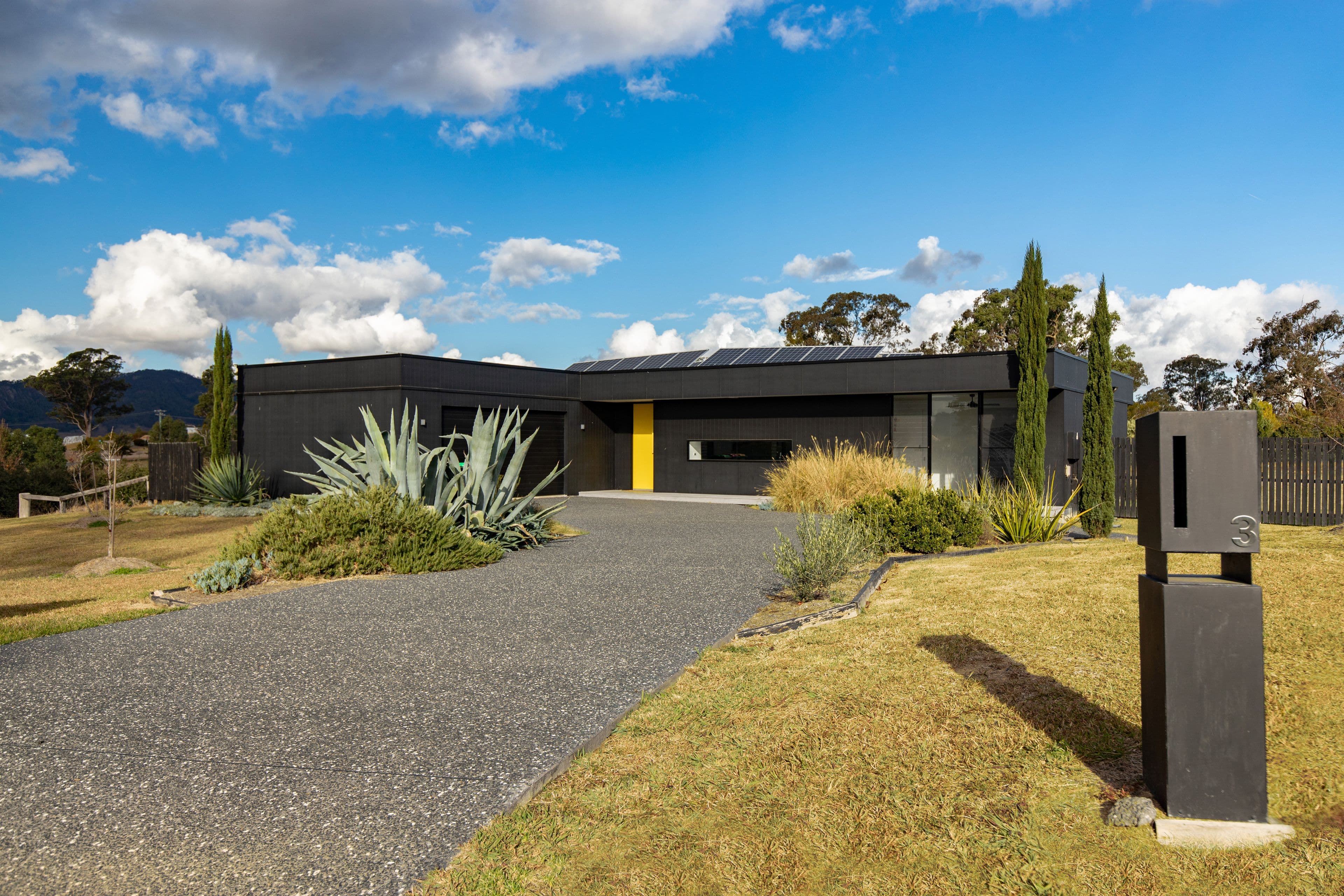 3 Pigna Barney Lane, Gloucester - Image 1