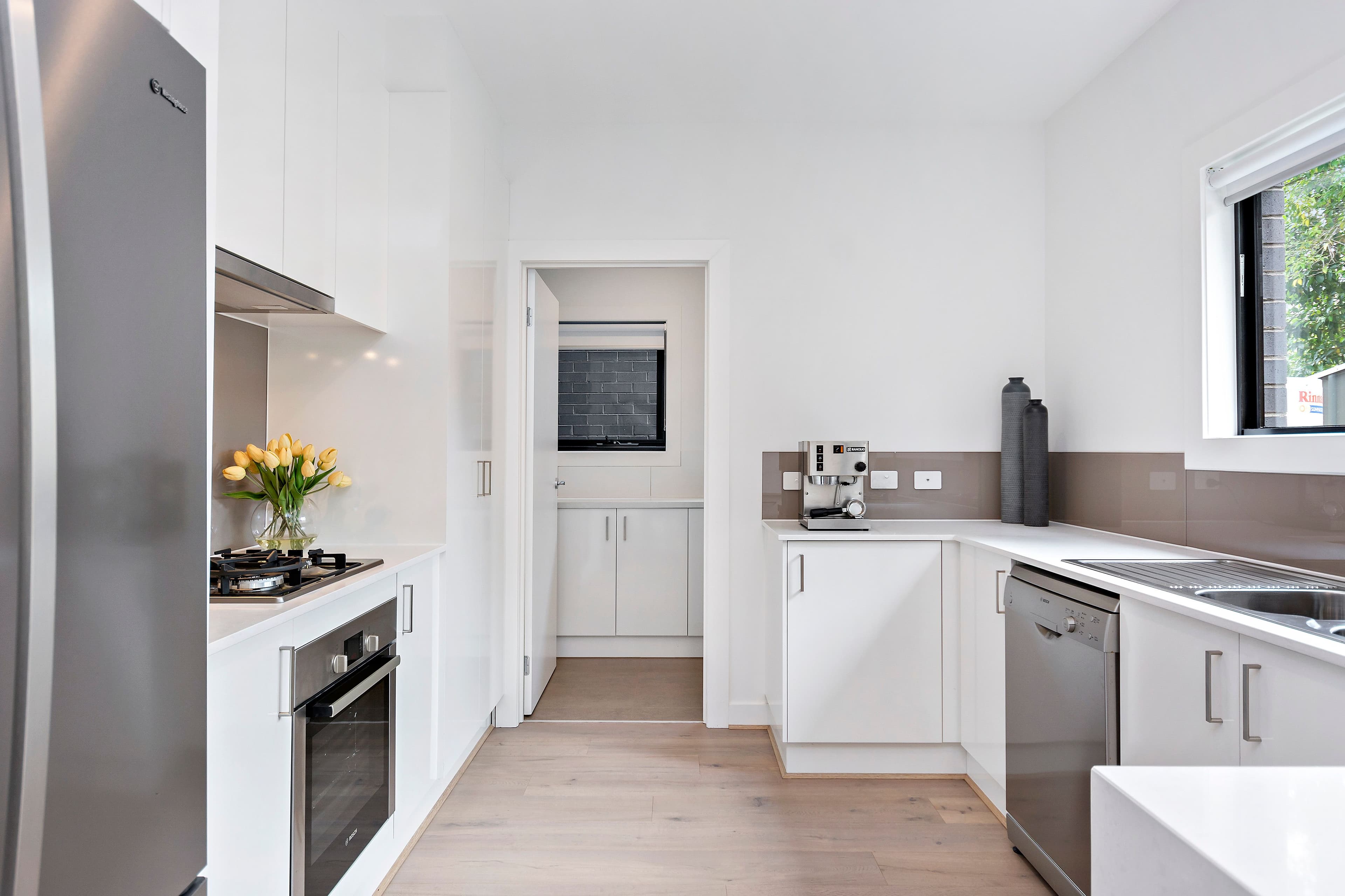 102 Waverley Road, Chadstone VIC 3148, Chadstone - Thumbnail 5