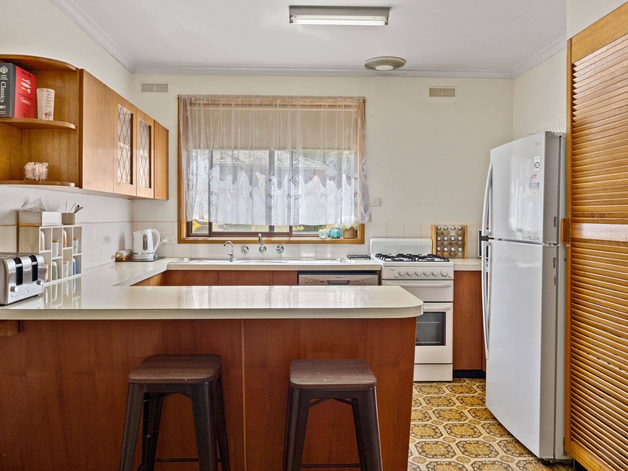 8 Lee Parade, Leongatha VIC 3953, Leongatha - Thumbnail 2