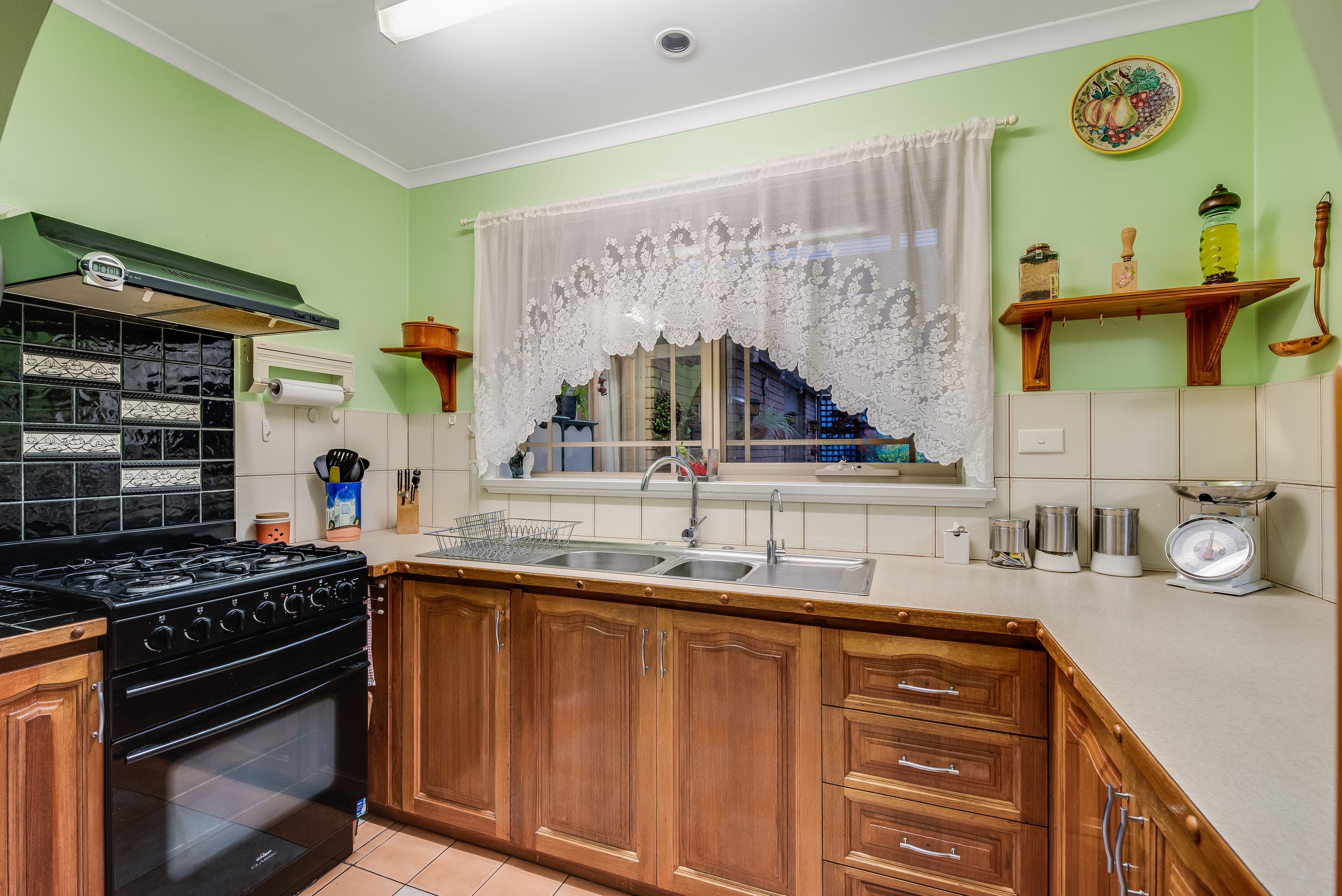 25 Rathcown Road, Reservoir VIC 3073, Reservoir - Thumbnail 3