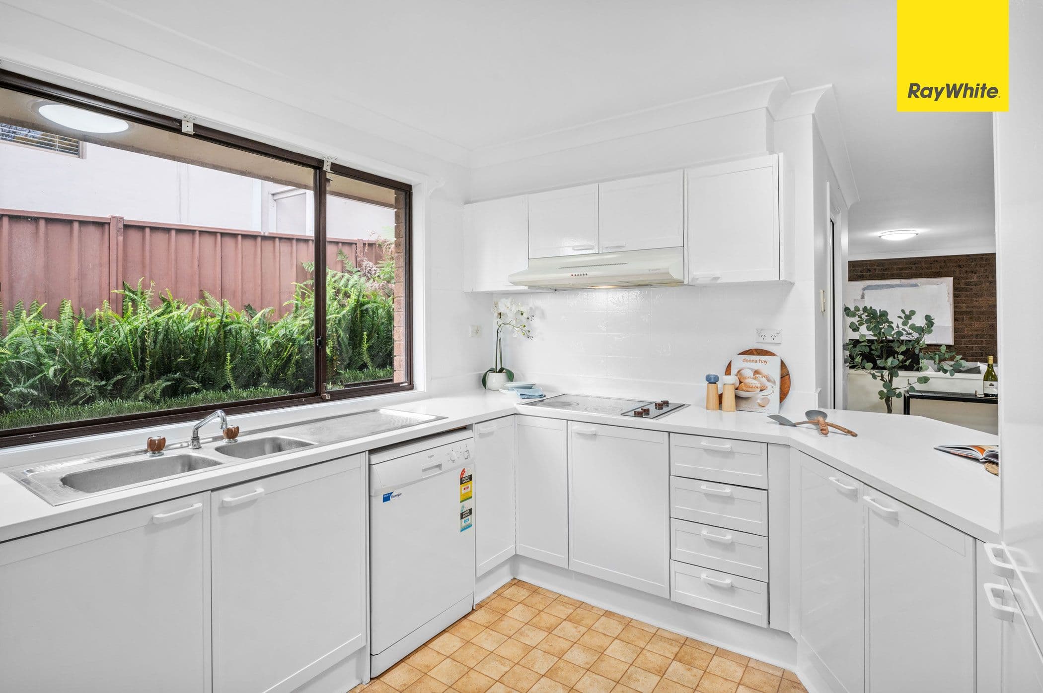 1 Natalie Court, Glenhaven NSW 2156, Glenhaven - Thumbnail 4