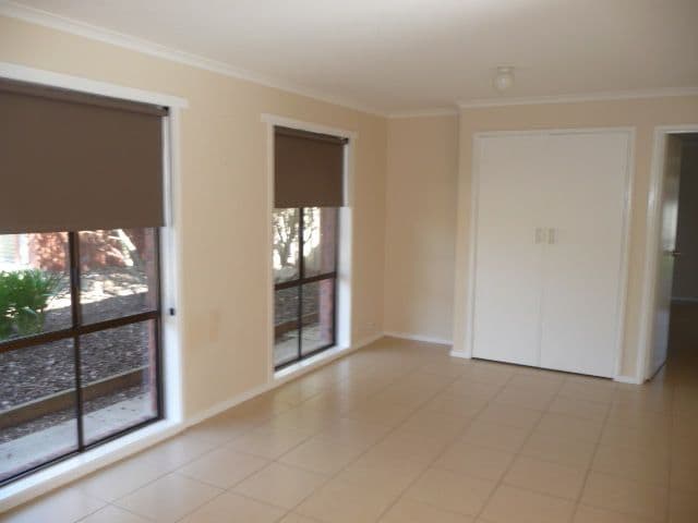 8 McEwen Crescent, WODONGA VIC 3690, West Wodonga - Thumbnail 5