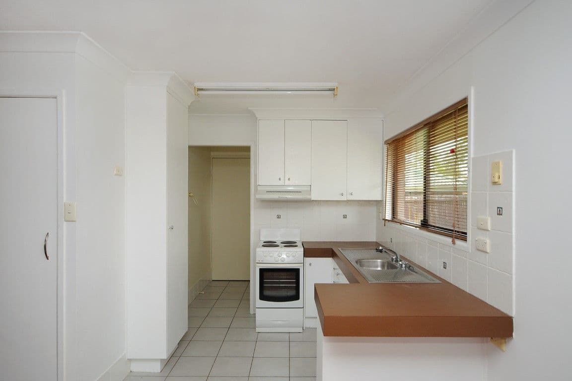 5 Hinkler Crescent, WILSONTON QLD 4350, Wilsonton - Thumbnail 2