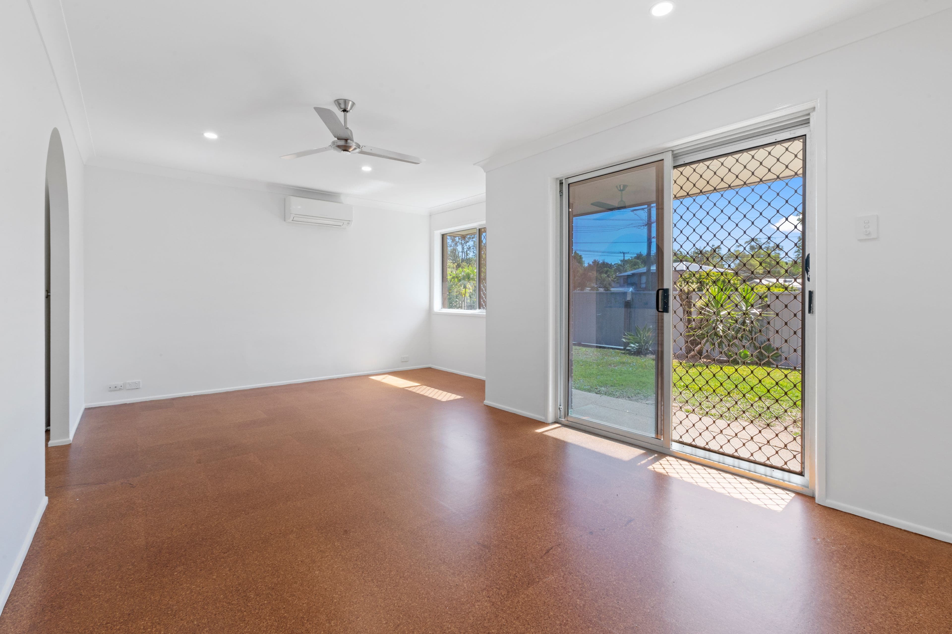 8 Sherington Street, Alexandra Hills QLD 4161, Alexandra Hills - Thumbnail 3