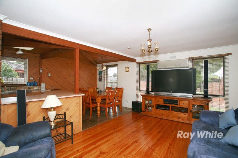 2 Lillian Street, CRANBOURNE VIC 3977, Cranbourne - Thumbnail 4