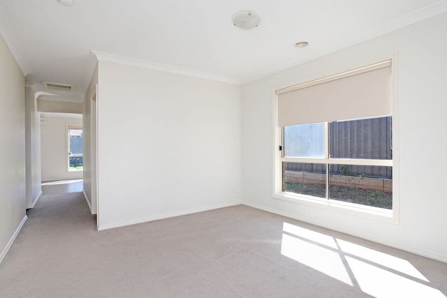 6 Amadeus Street, WYNDHAM VALE VIC 3024, Wyndham Vale - Thumbnail 2