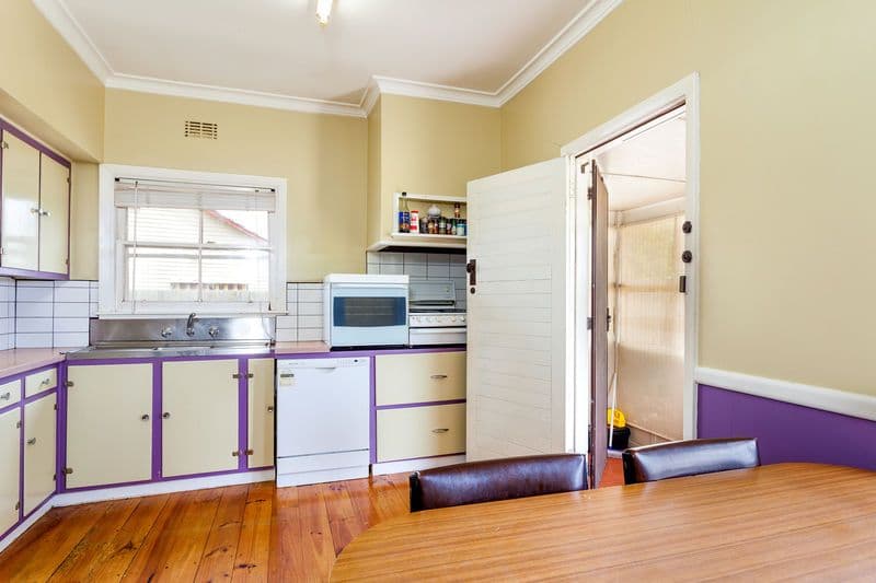 19 McNeill Avenue, EAST GEELONG VIC 3219, East Geelong - Thumbnail 2