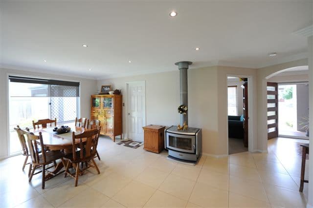 17 Banksdale Drive, MIDDLE RIDGE QLD 4350, Middle Ridge - Thumbnail 7