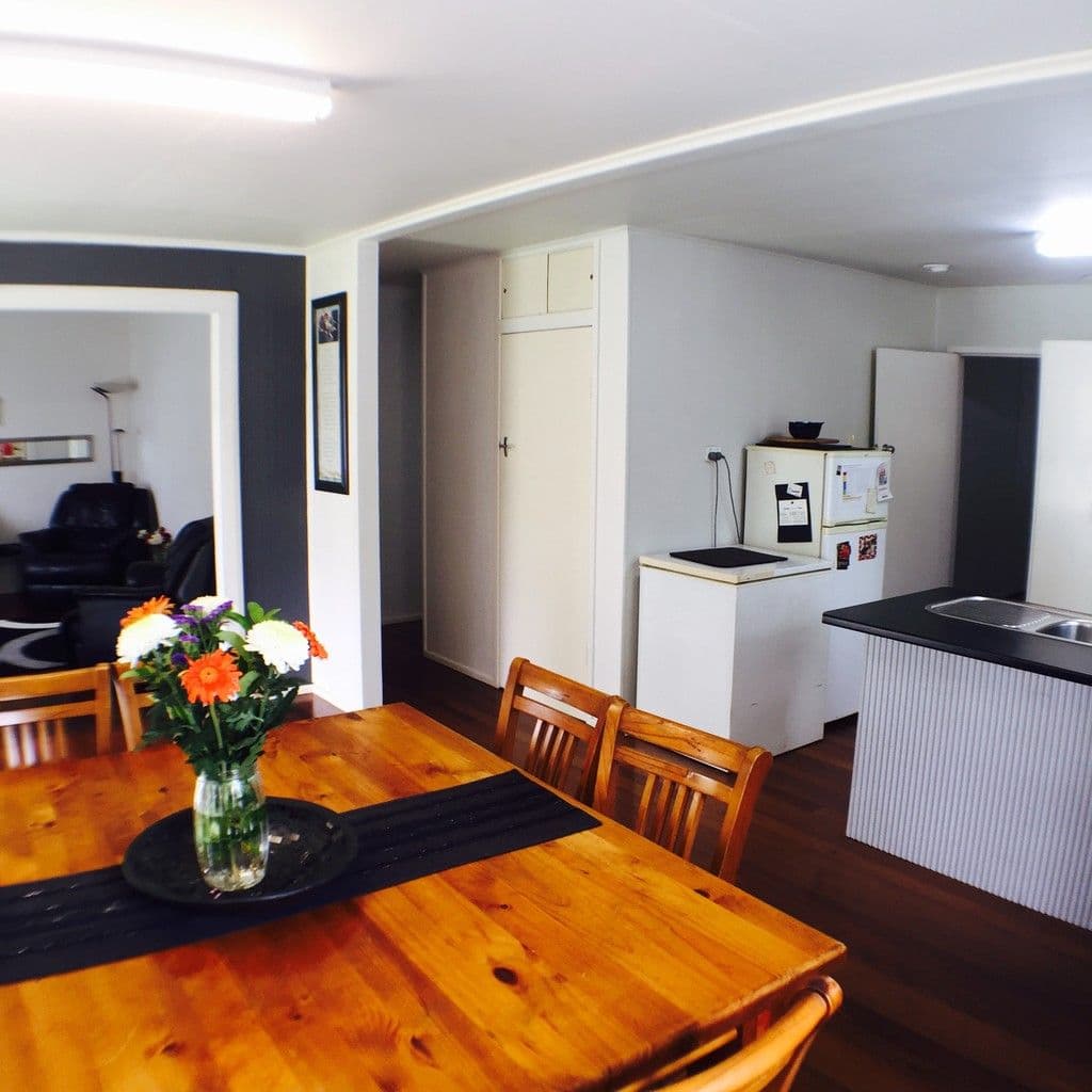 18 Beerwah Street, Landsborough QLD 4550, Landsborough - Thumbnail 4