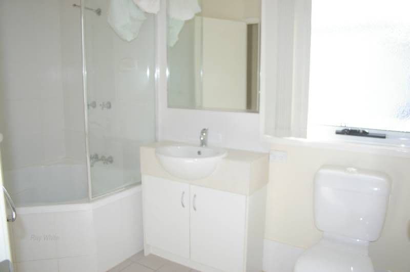 14  LIPSCOMBE Road, DECEPTION BAY QLD 4508, Deception Bay - Thumbnail 4