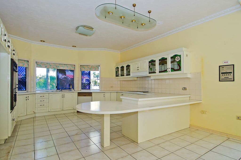 49  Cockleshell Court, RUNAWAY BAY QLD 4216, Runaway Bay - Thumbnail 3