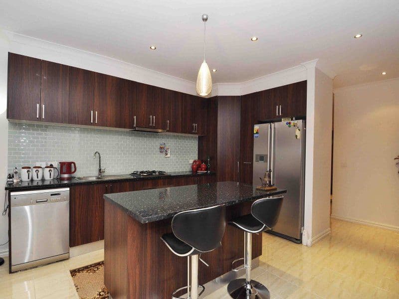 70 Kinglake Crescent, CRAIGIEBURN VIC 3064, Craigieburn - Thumbnail 2