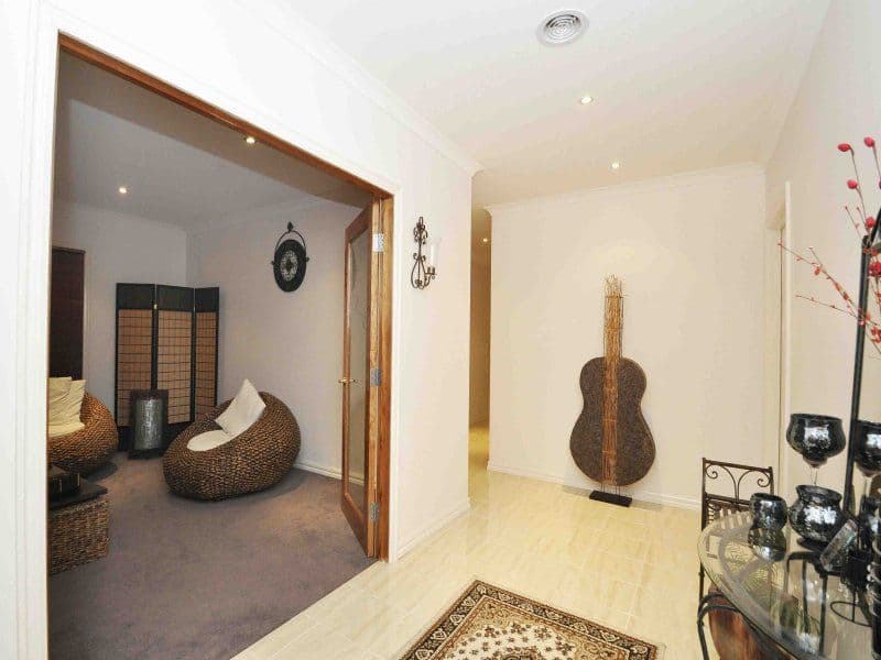 70 Kinglake Crescent, CRAIGIEBURN VIC 3064, Craigieburn - Thumbnail 6