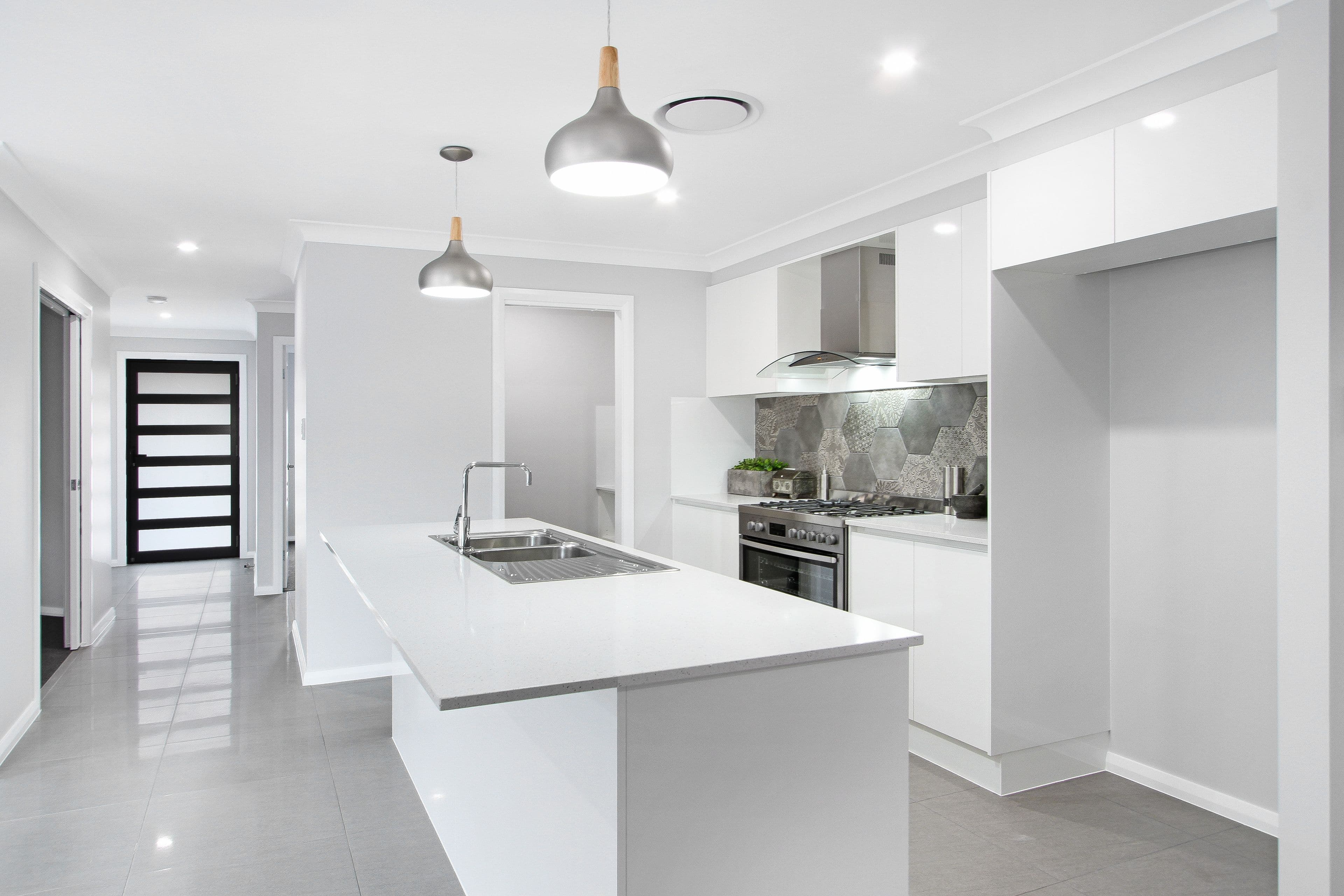 37 Kingham Street, Tamworth NSW 2340, Tamworth - Thumbnail 2