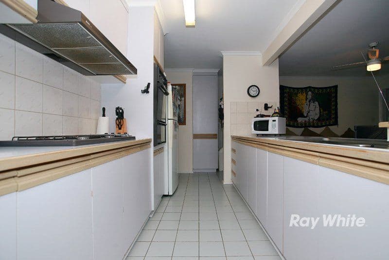6 Jade Court, HAMPTON PARK VIC 3976, Hampton Park - Thumbnail 3