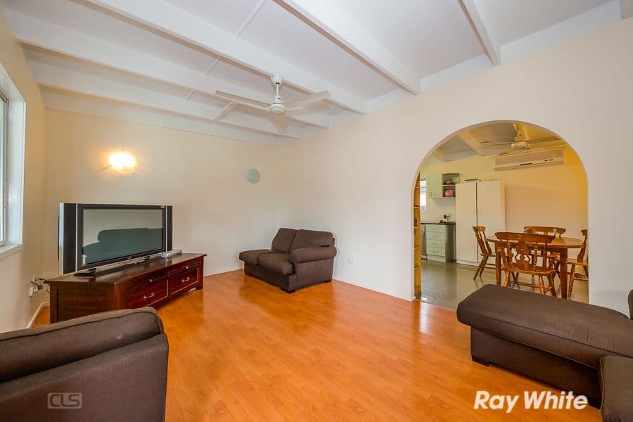 19 Dianthus Avenue, Banksia Beach QLD 4507, Banksia Beach - Thumbnail 2