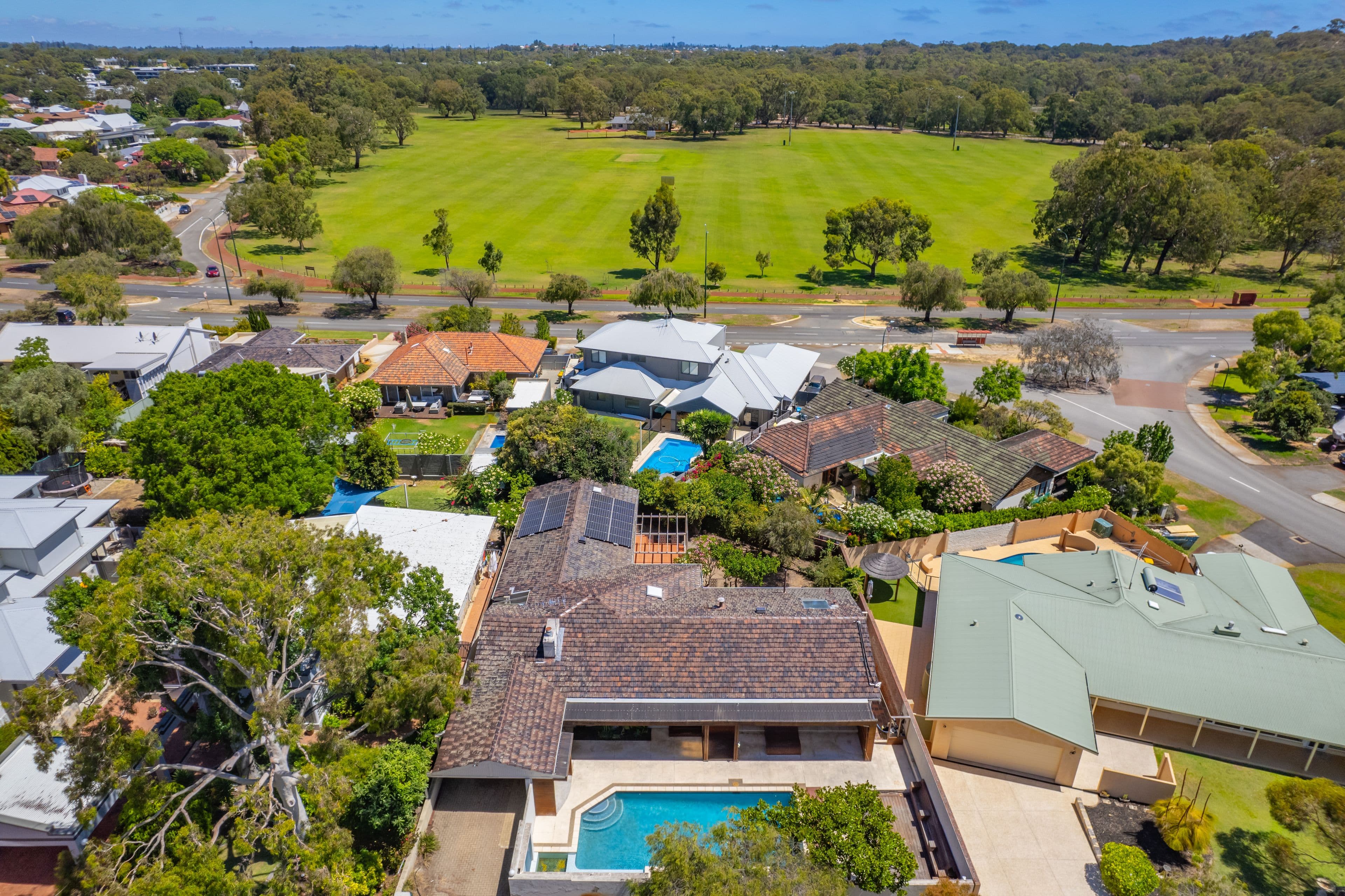 17 Glengariff Drive, Floreat WA 6014, Floreat - Thumbnail 3