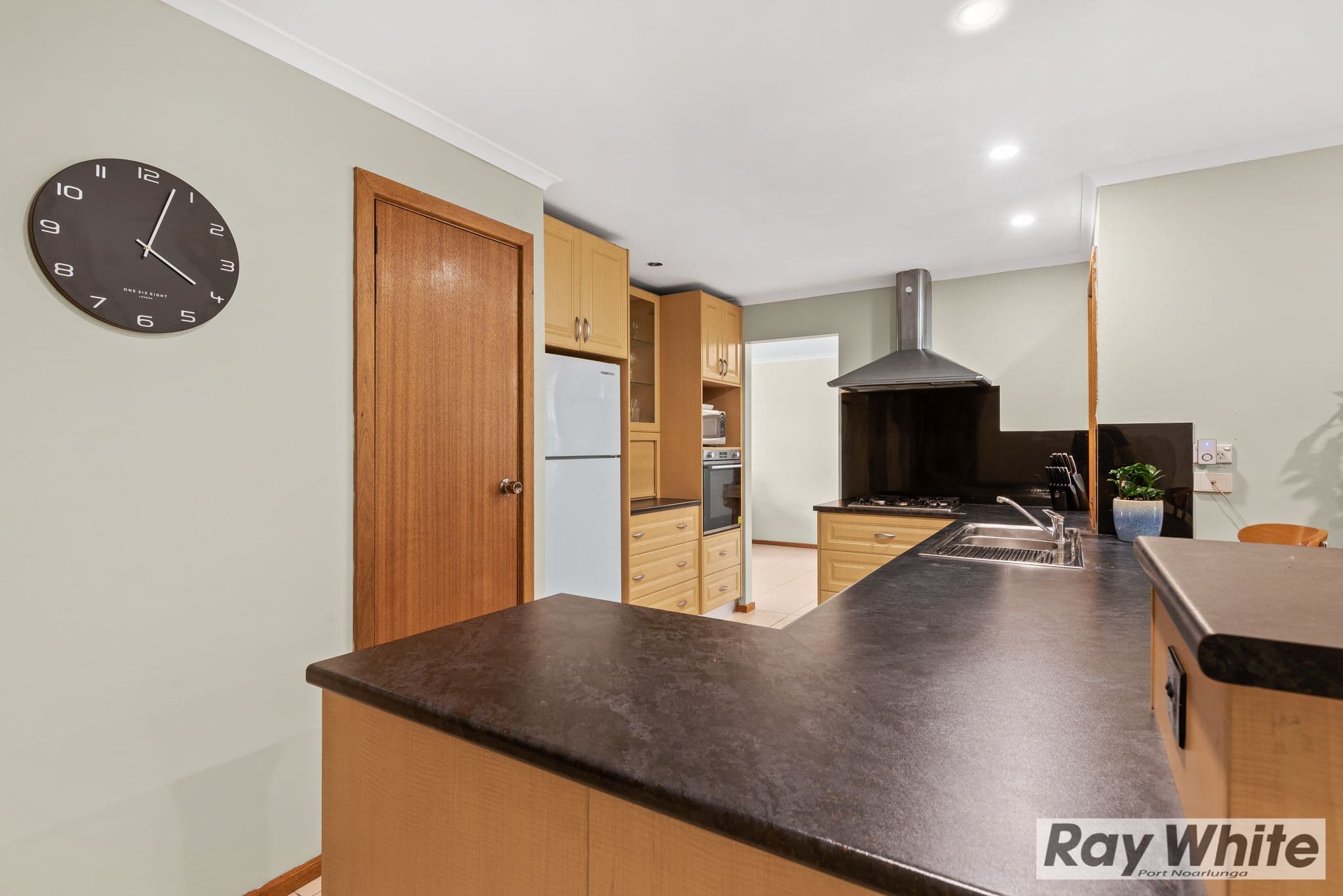 33 Baltimore Avenue, Morphett Vale SA 5162, Morphett Vale - Thumbnail 8
