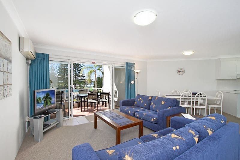 136 The Esplanade, Burleigh Heads QLD 4220, Burleigh Heads - Thumbnail 2
