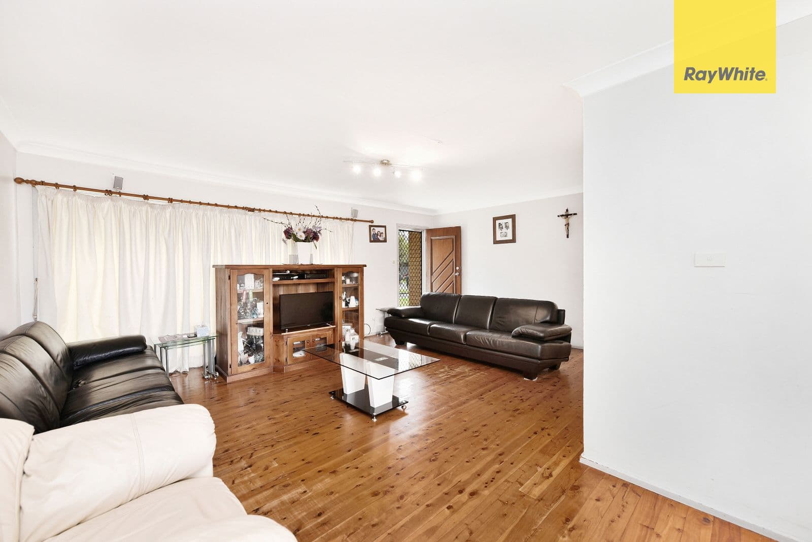 10 Yvonne Cres., Georges Hall NSW 2198, Georges Hall - Thumbnail 7