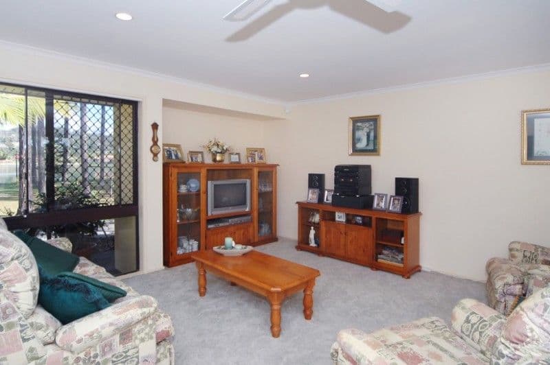 36 Pinon Close, ELANORA QLD 4221, Elanora - Thumbnail 6