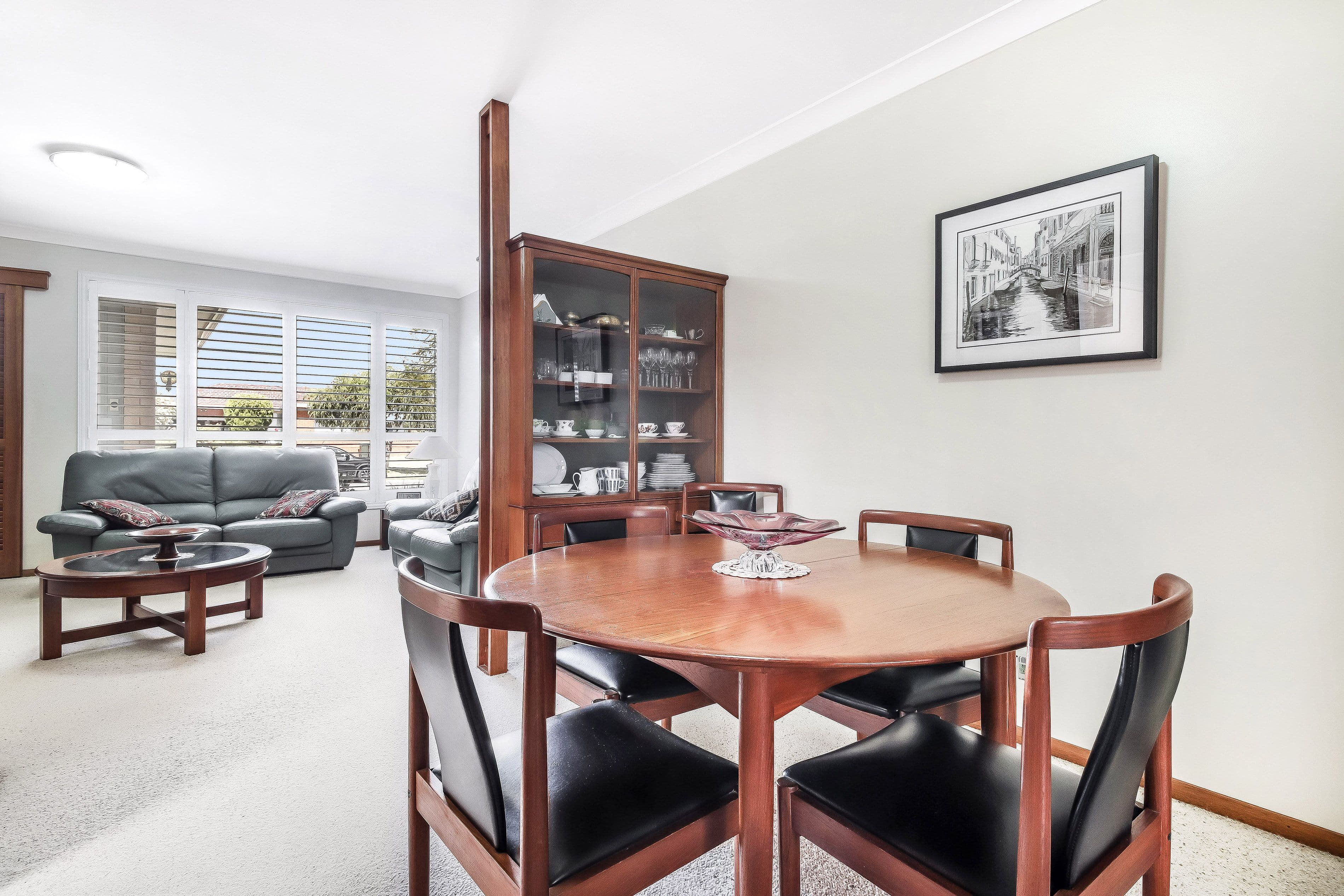 88 Caroline Crescent, Georges Hall - Thumbnail 5