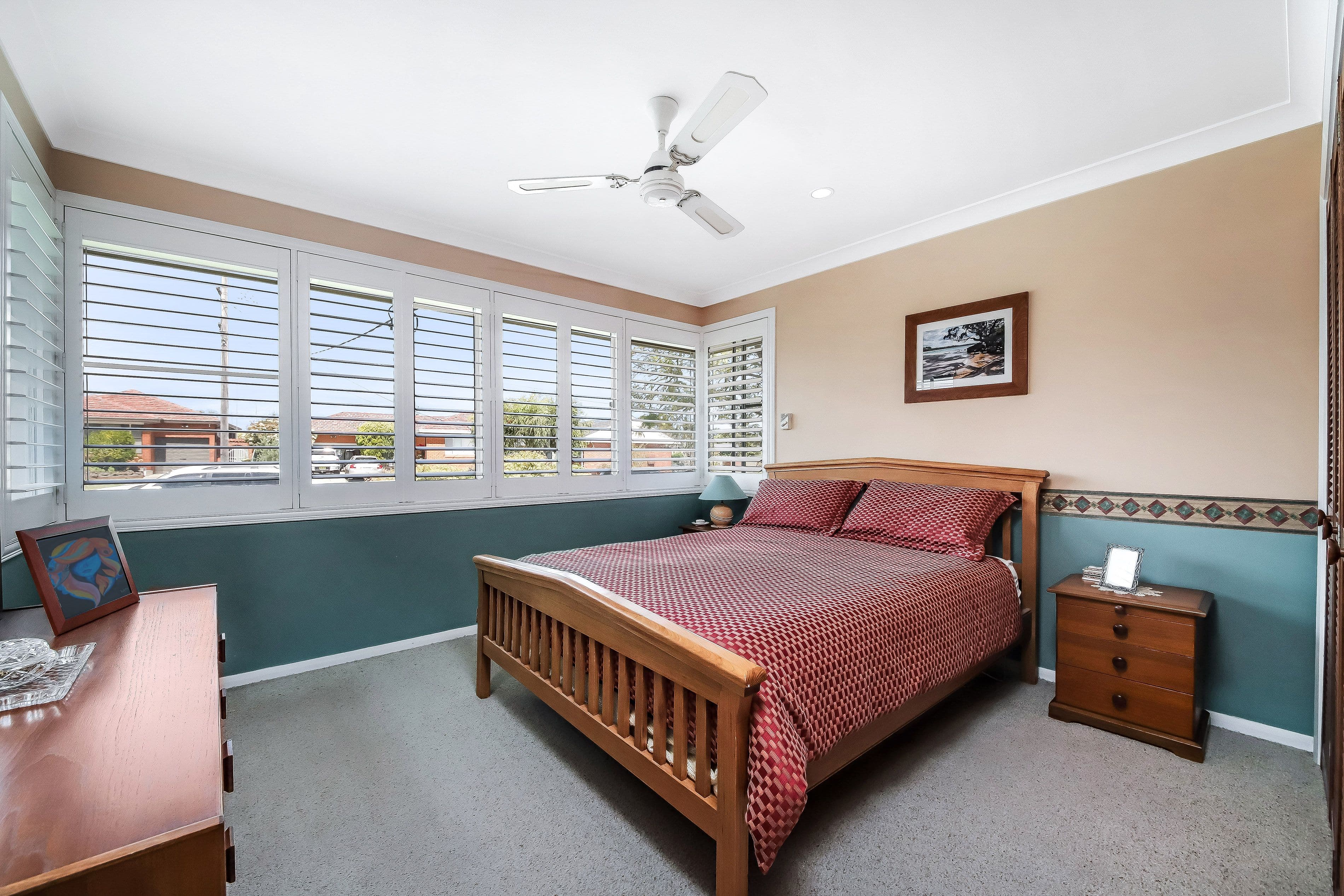 88 Caroline Crescent, Georges Hall - Thumbnail 7