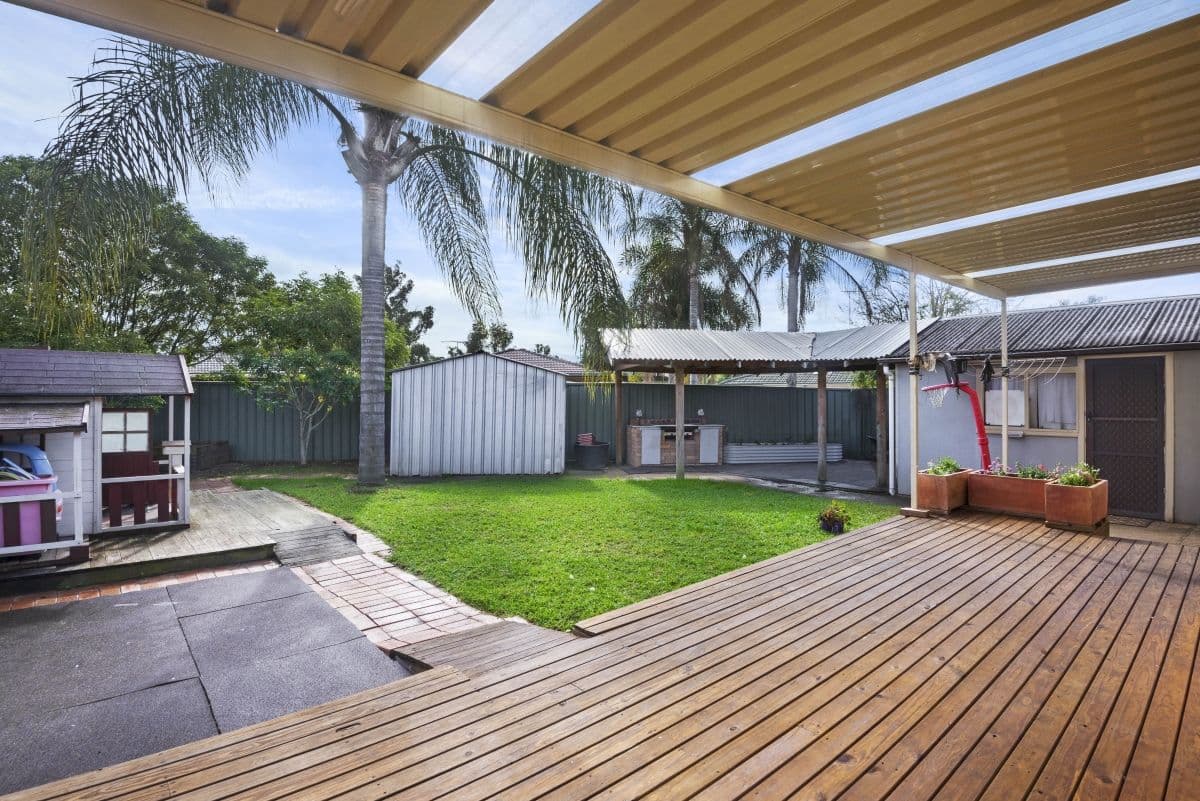 16 Greenway Avenue, Shalvey - Image 1