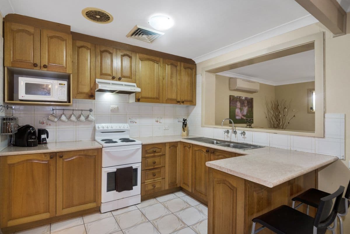 16 Greenway Avenue, Shalvey - Thumbnail 5