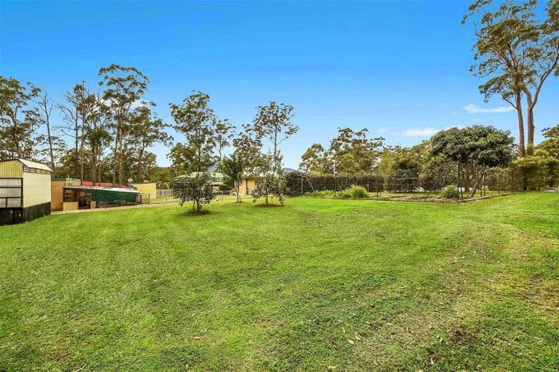 16 Glen Haven Drive, Kew - Thumbnail 2