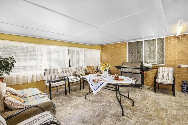 16 Glen Haven Drive, Kew - Thumbnail 4