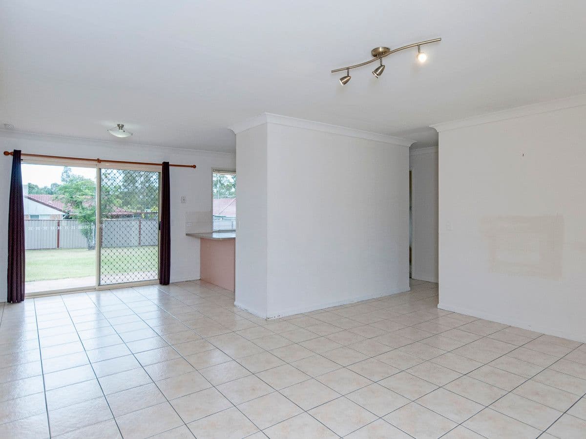 11 Falvey Crescent, GOODNA QLD 4300, Goodna - Thumbnail 3