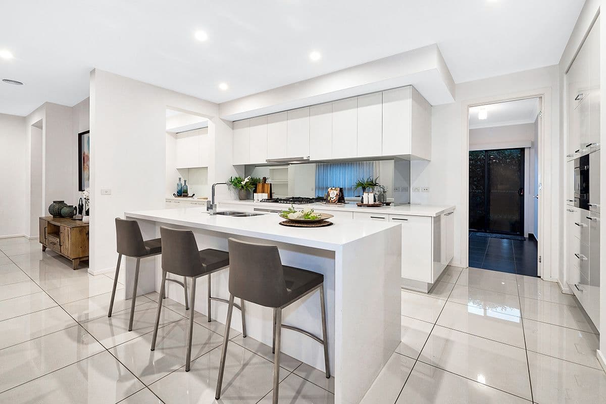 21 Strikeline Crescent, Clyde North VIC 3978, Clyde North - Thumbnail 5