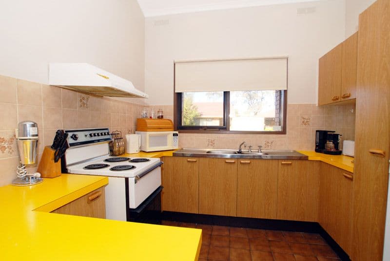10 Arnold Drive, CHELSEA VIC 3196, Chelsea - Thumbnail 4