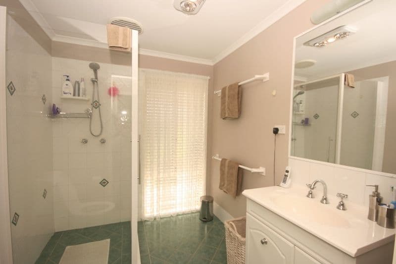 28 Martin Crescent, Junction Hill - Thumbnail 6