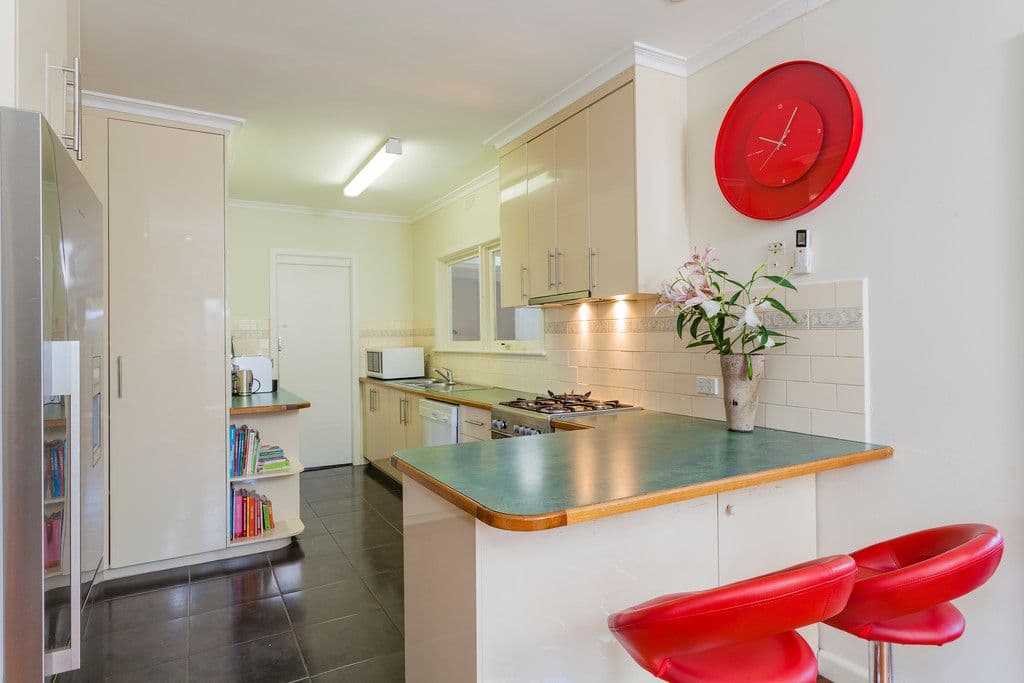 37 Laguna Place, GROVEDALE VIC 3216, Grovedale - Thumbnail 5