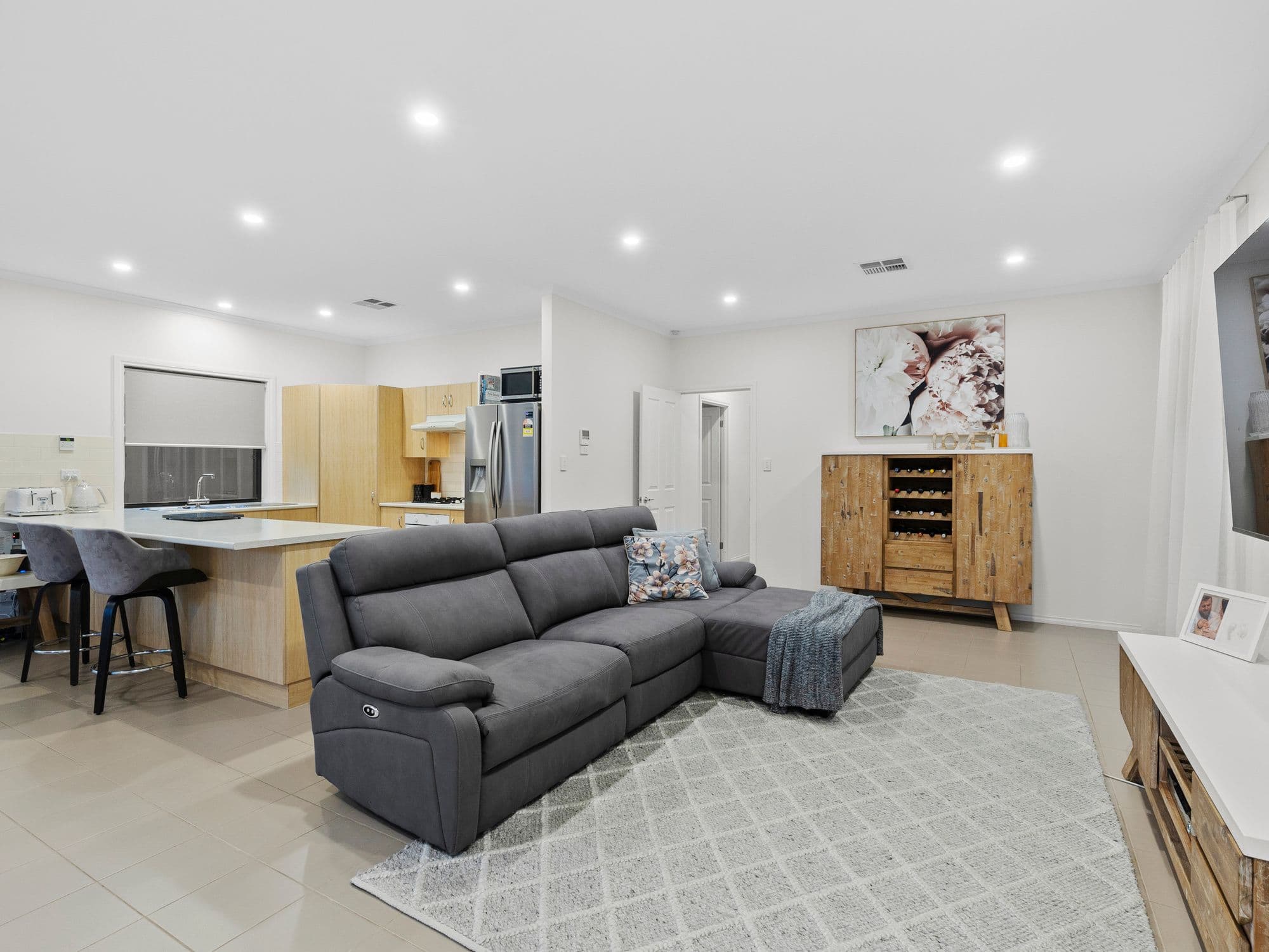 14 Signal Street, Seaford Meadows SA 5169, Seaford Meadows - Thumbnail 3
