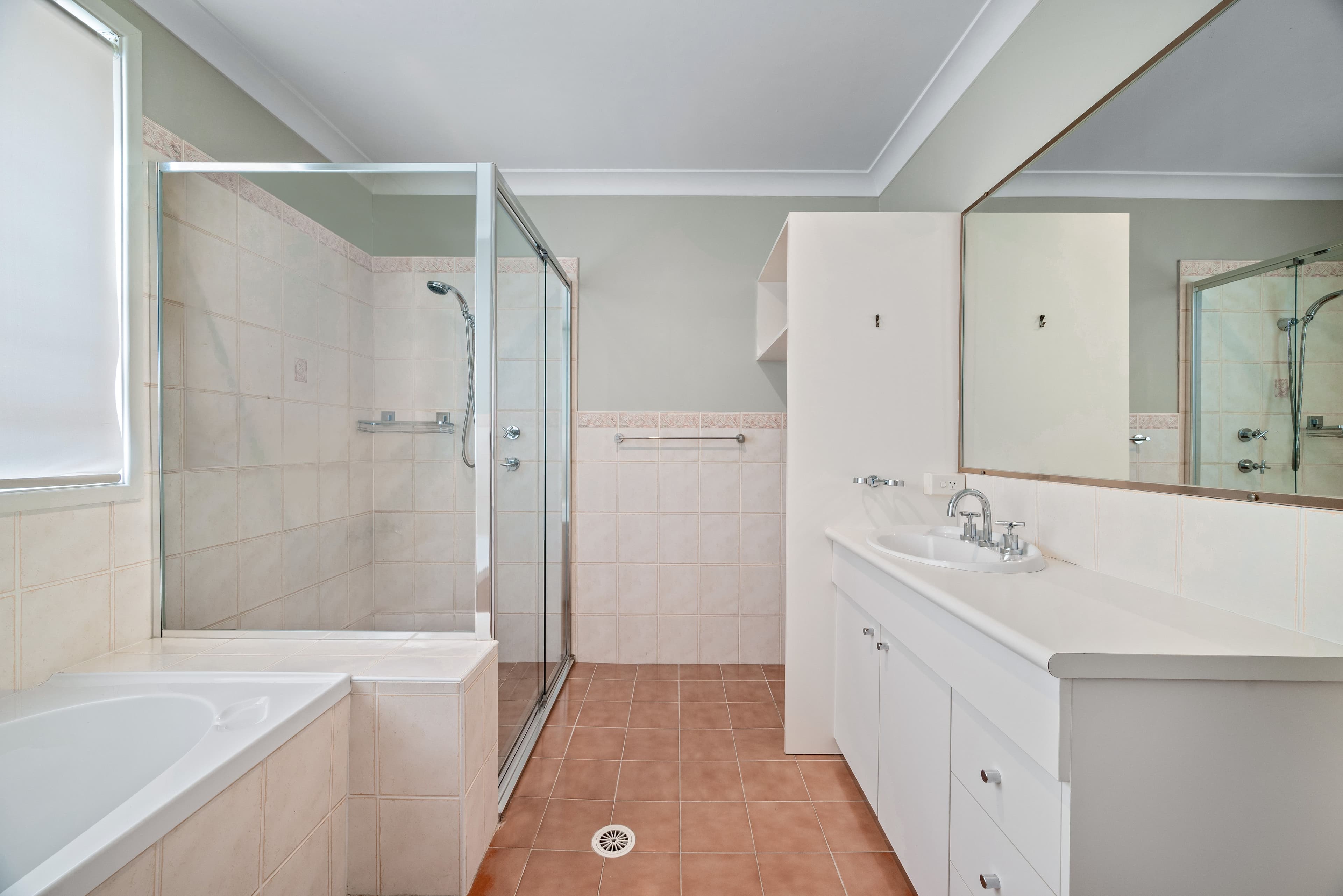 8 Kitava Place, Glenfield NSW 2167, Glenfield - Thumbnail 8