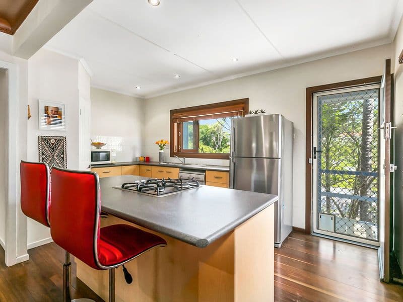 31 Hobart Avenue, Camp Hill QLD 4152, Camp Hill - Thumbnail 3