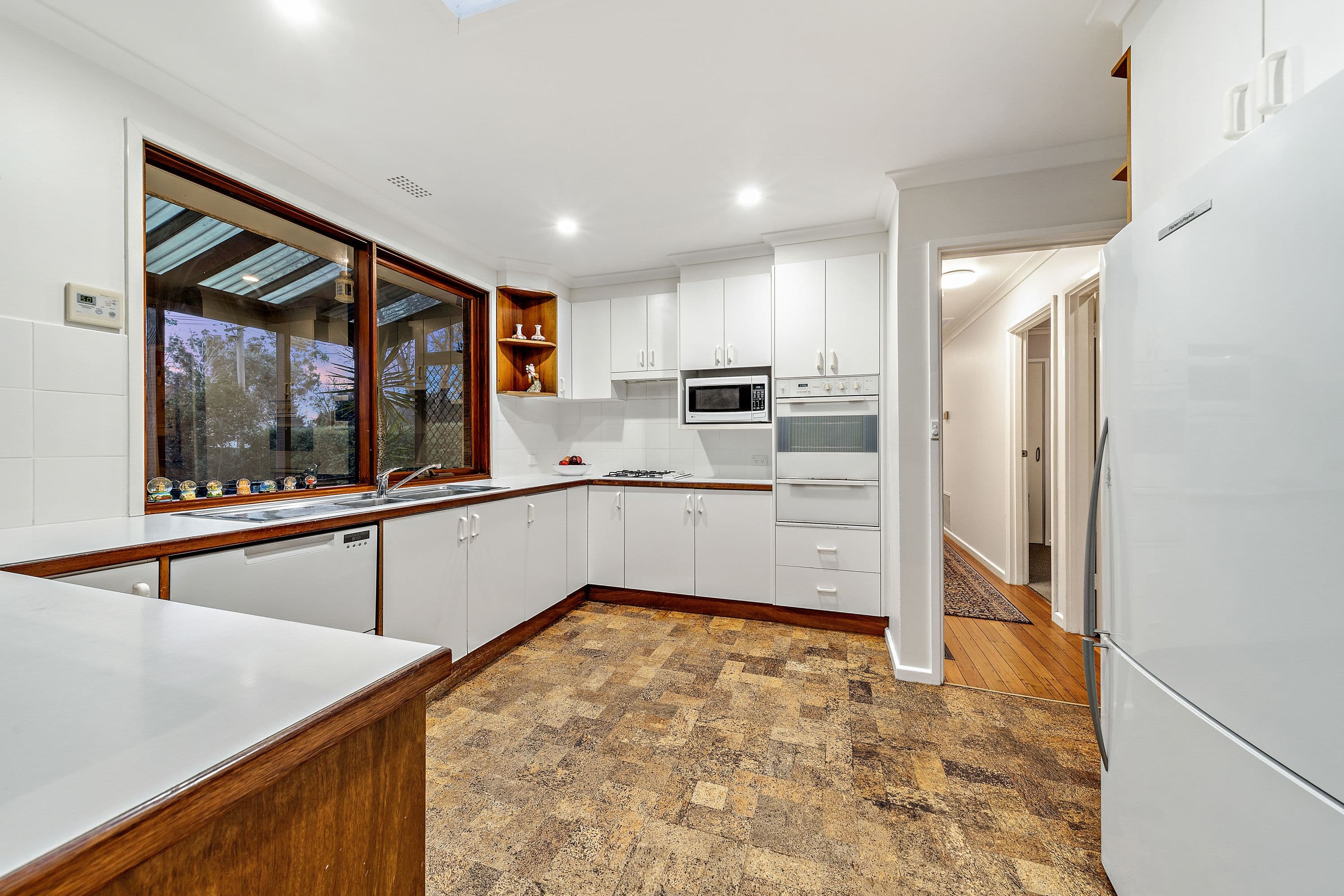 5 Mathieson Crescent, Weetangera ACT 2614, Weetangera - Thumbnail 2