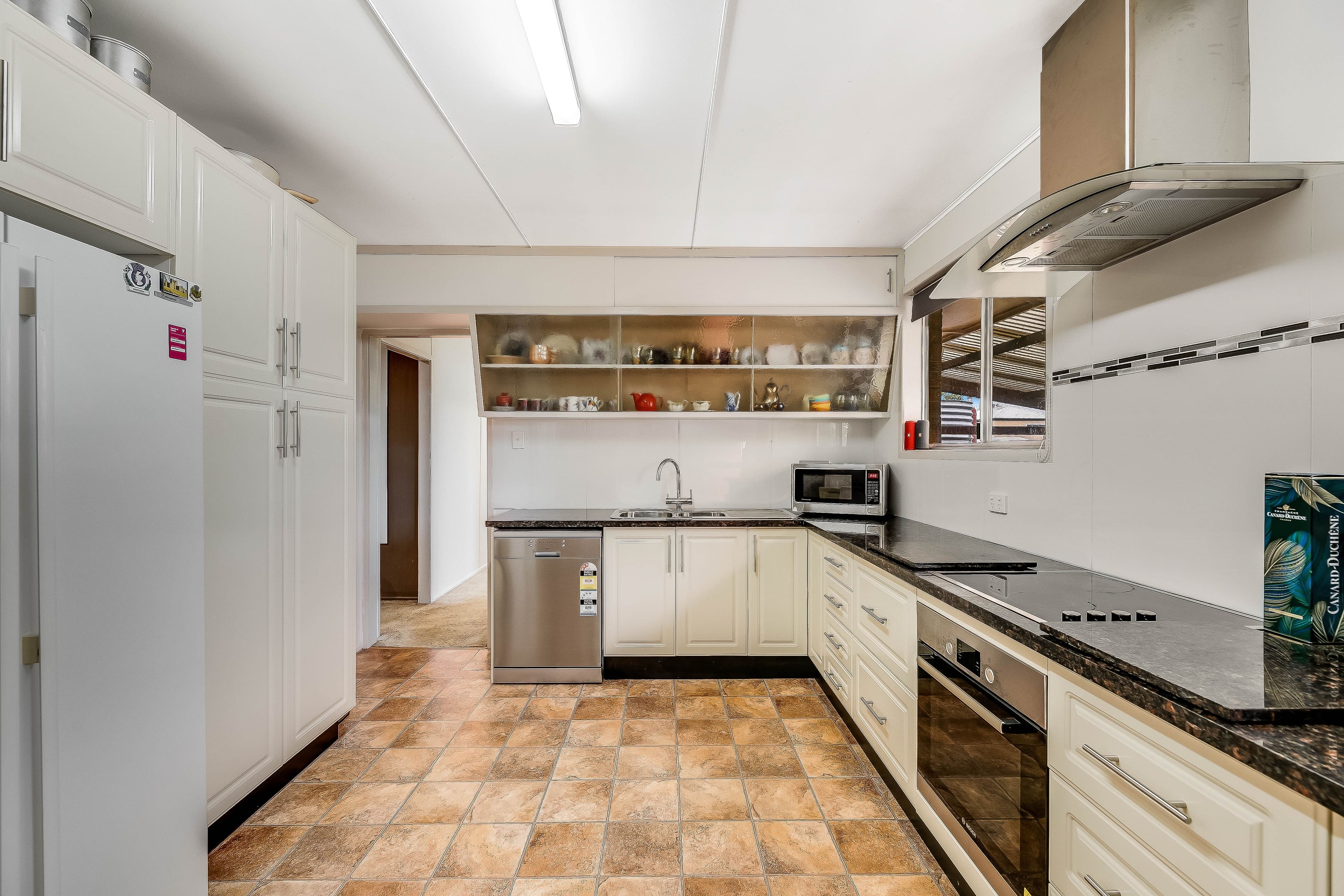 38 Glenvale Road, Harristown QLD 4350, Harristown - Thumbnail 3