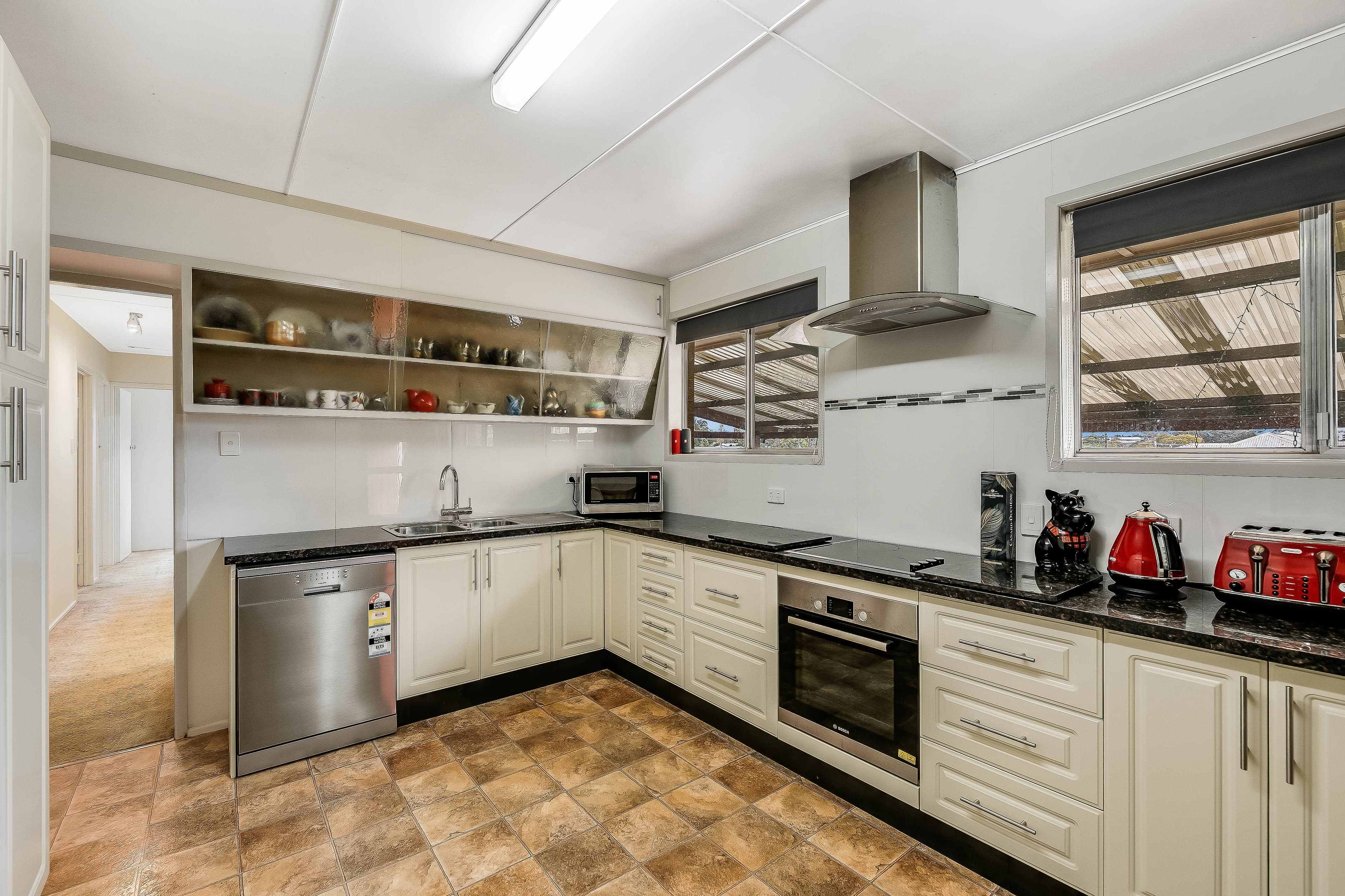 38 Glenvale Road, Harristown QLD 4350, Harristown - Thumbnail 7