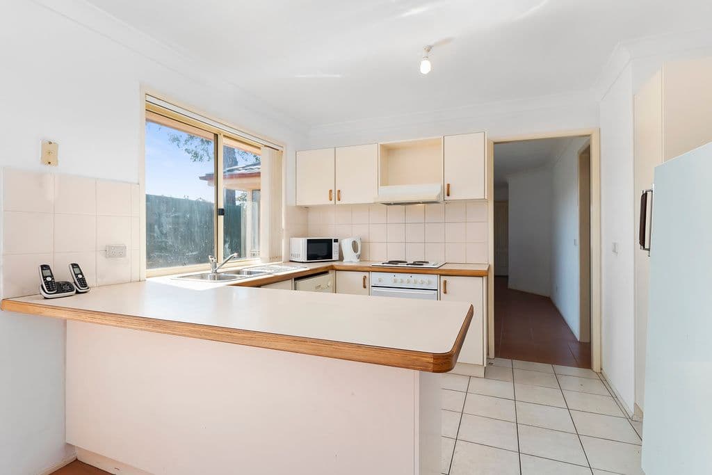 146 Whitford Road, Hinchinbrook - Thumbnail 2